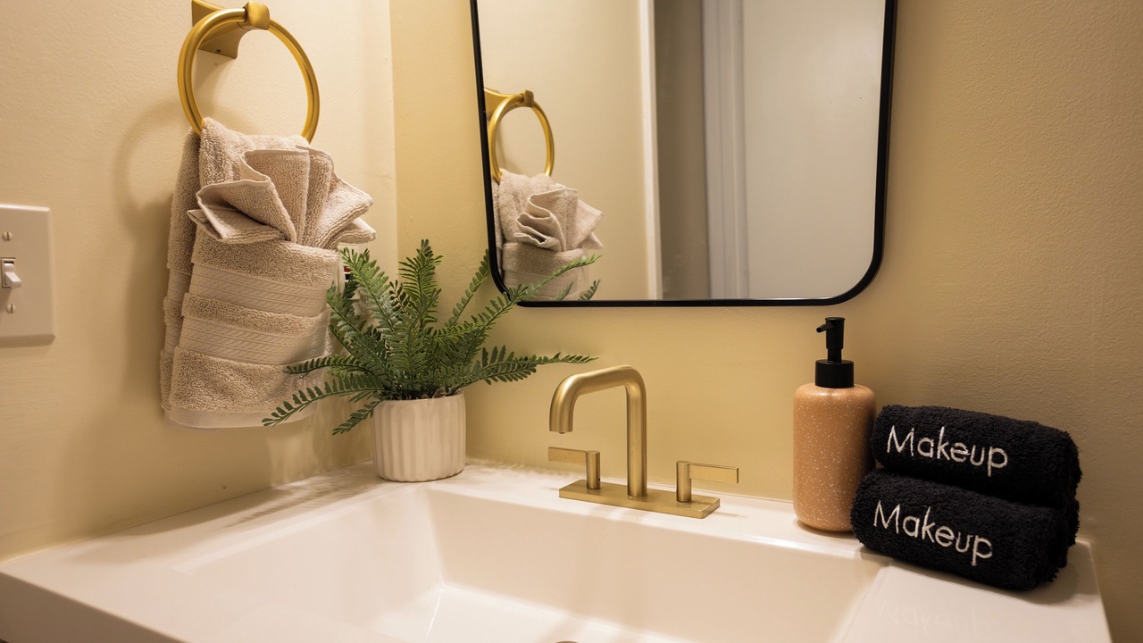 Photo of Bathroom in Whitemarsh Island
