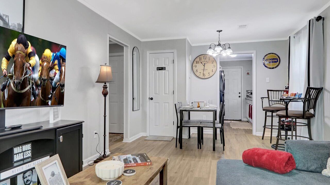 Photo of Livingroom in Pine Bluff