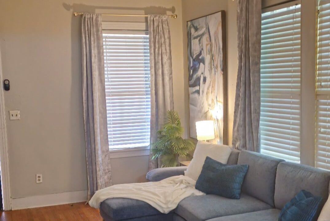 Photo of Livingroom in Highland Historic District