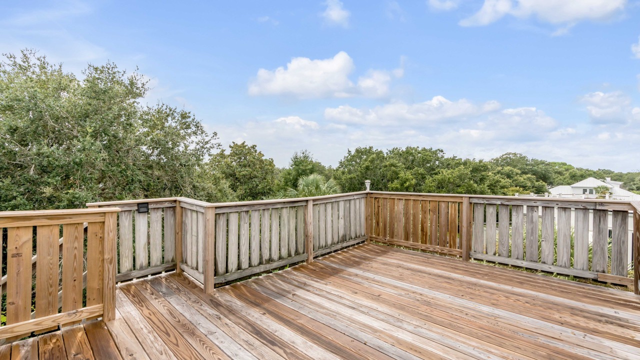Photo of Patio Balcony in Sullivan's Island