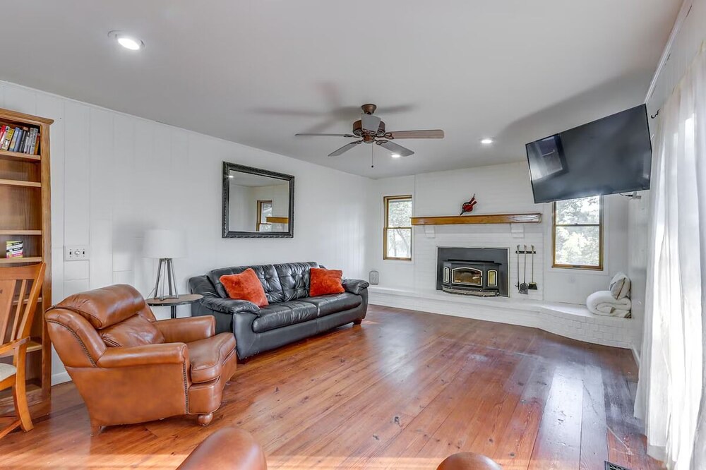 Photo of Bedroom in Benton County