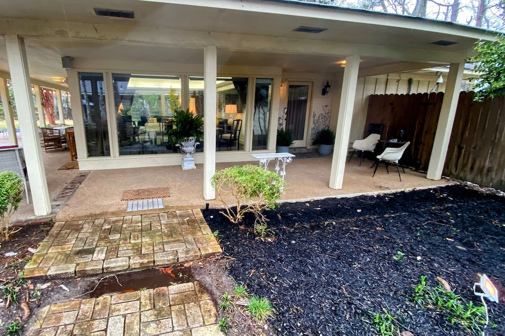 Photo of Patio Balcony in Clarksdale