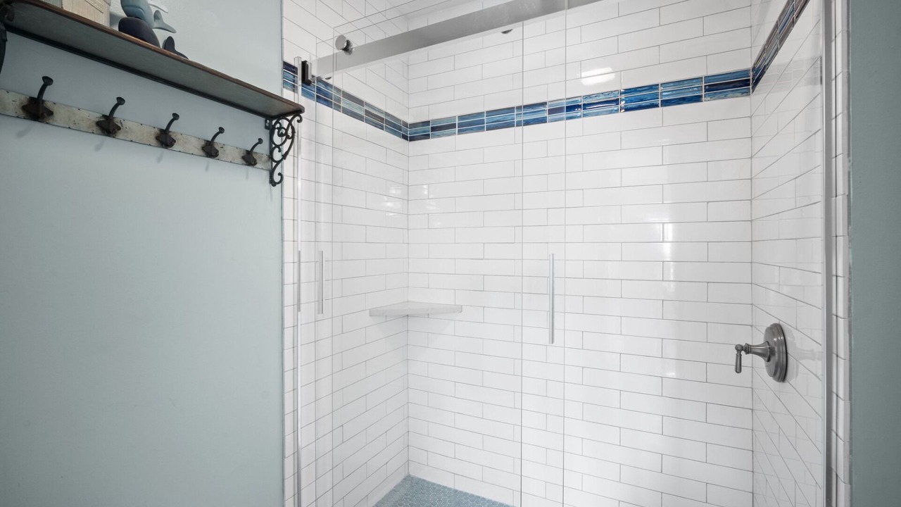 Photo of Bathroom in Oceanmarsh Subdivision