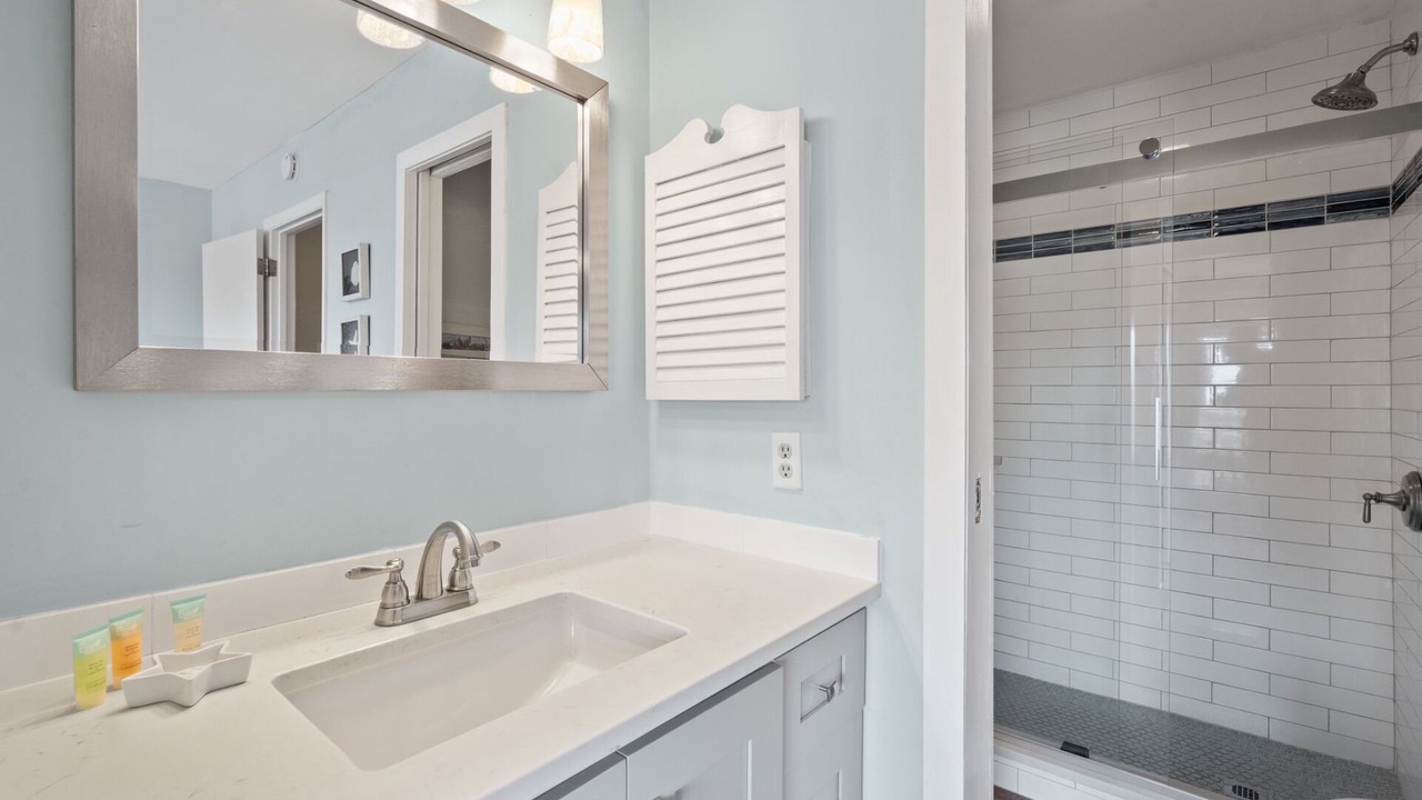Photo of Bathroom in Oceanmarsh Subdivision