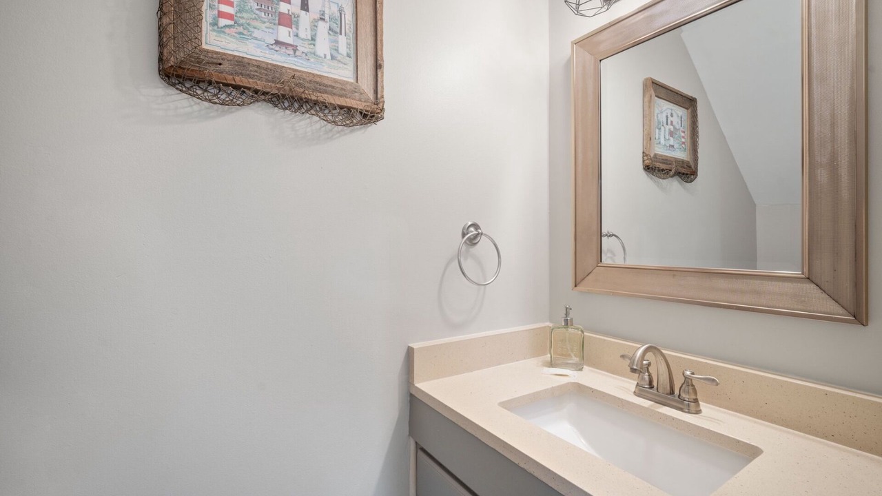 Photo of Bathroom in Oceanmarsh Subdivision