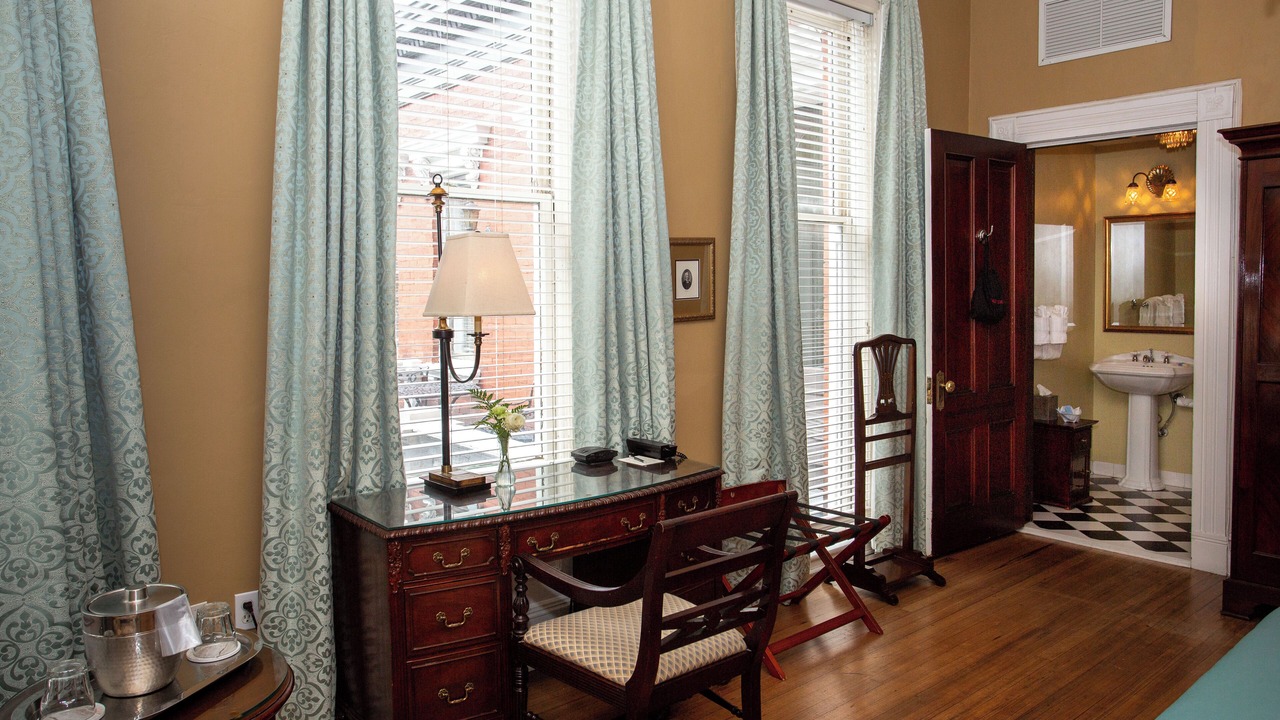 Photo of Bedroom in Historic District - North