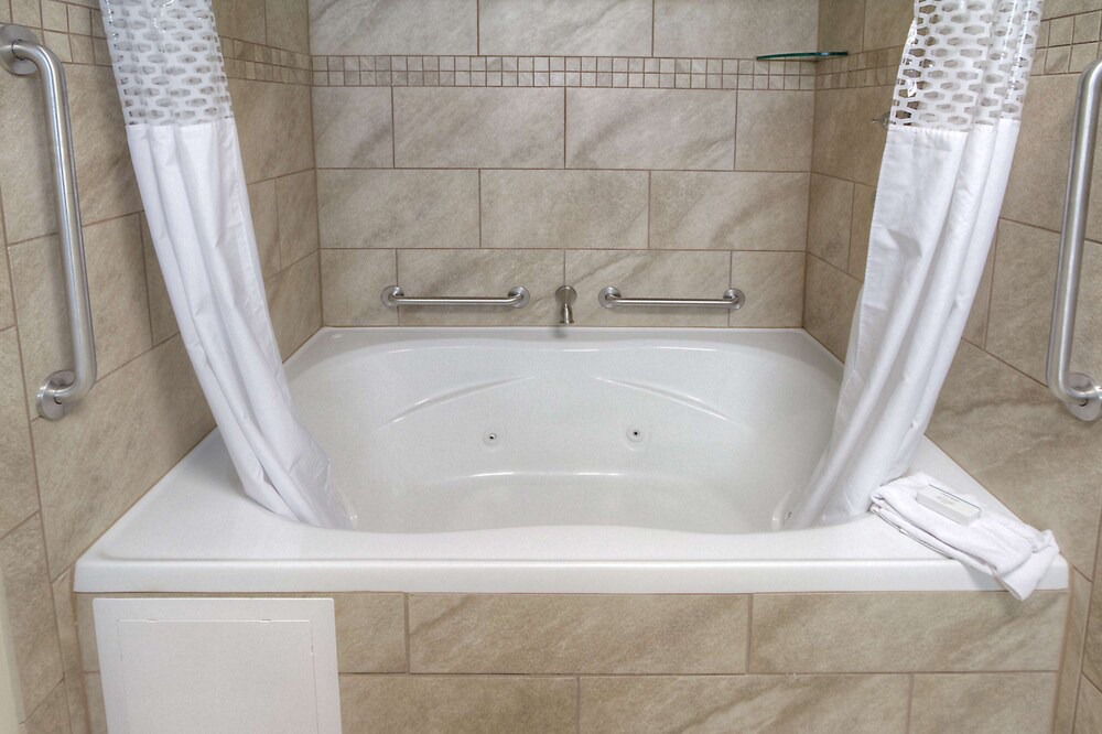Photo of Bathroom in Russellville