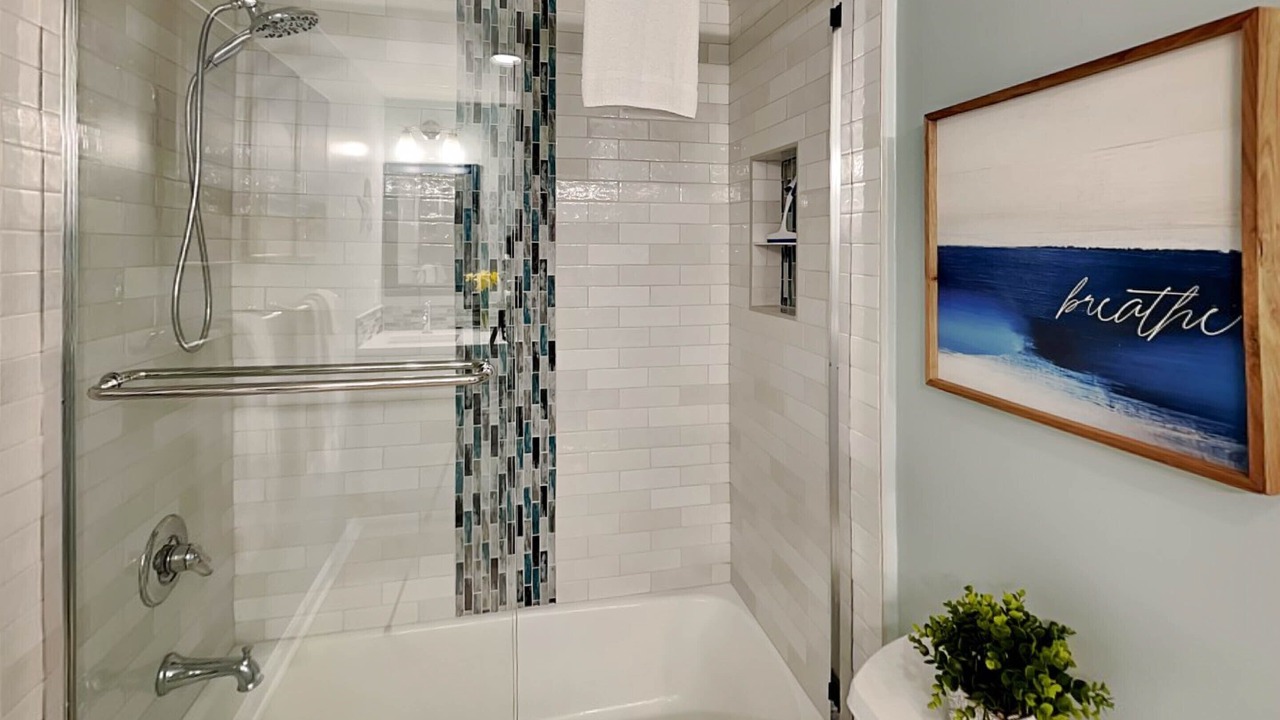 Photo of Bathroom in Shipyard Plantation