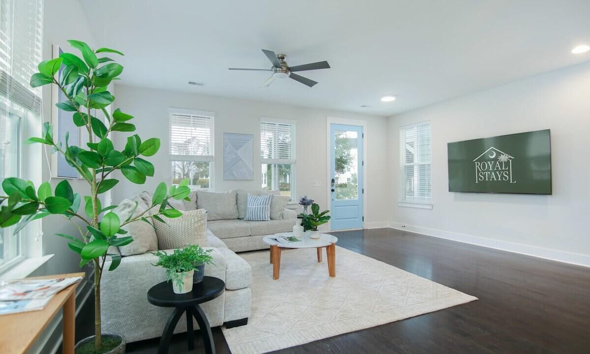 Photo of Livingroom in North Charleston
