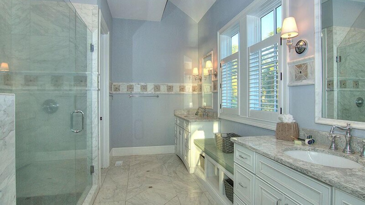 Photo of Bathroom in South Beach
