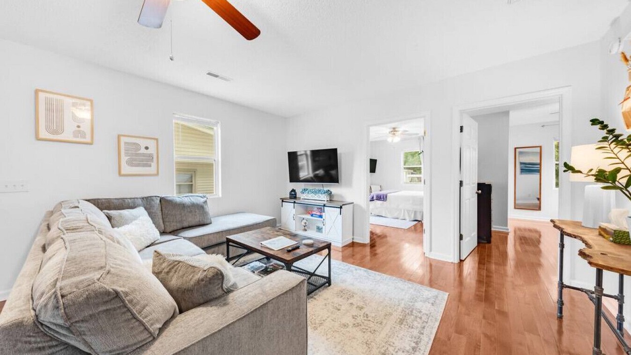 Photo of Livingroom in West Ashley