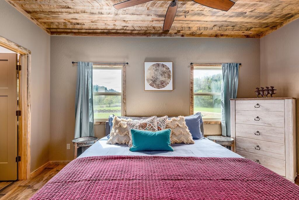 Photo of Bedroom in Jasper