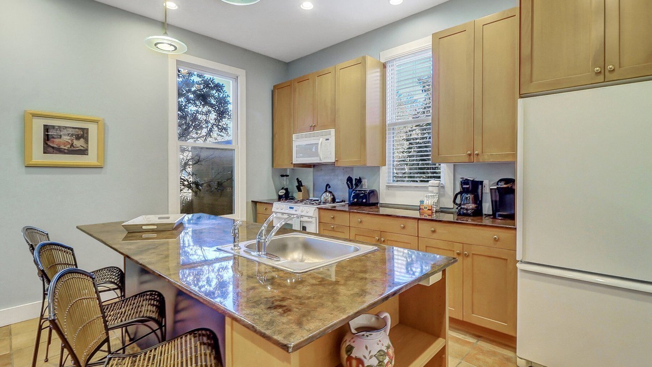 Photo of Kitchen in Beach Institute