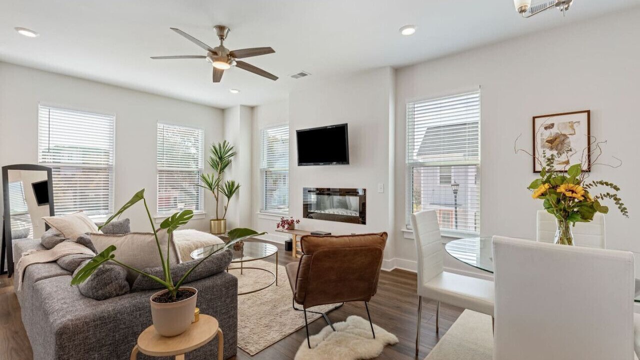 Photo of Livingroom in North Charleston