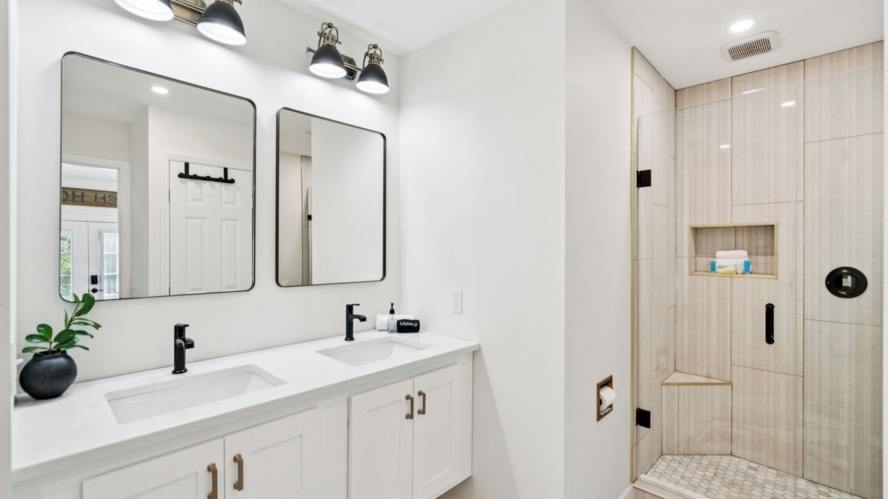 Photo of Bathroom in Mount Pleasant