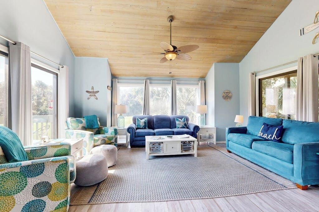 Photo of Livingroom in Ocean Ridge