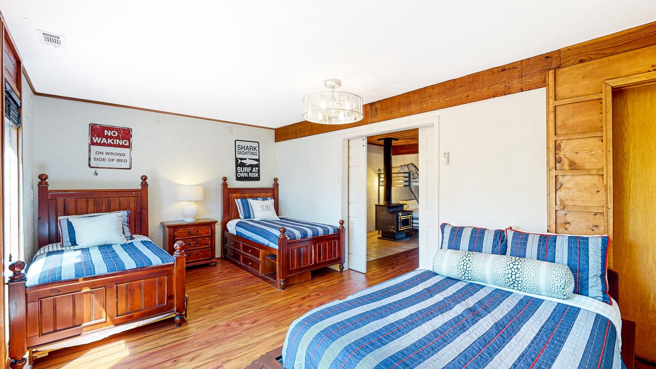 Photo of Bedroom in Garfield