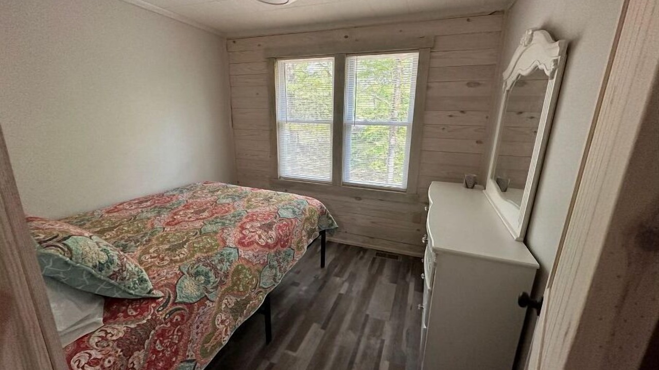 Photo of Bedroom in Mid America