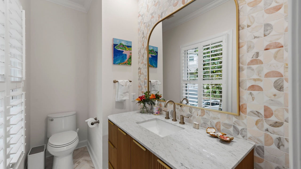 Photo of Bathroom in Vanderhorst Plantation