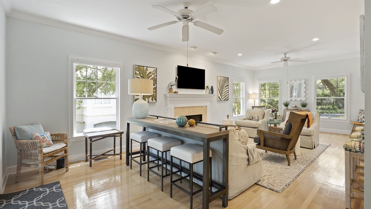 Photo of Livingroom in Vanderhorst Plantation