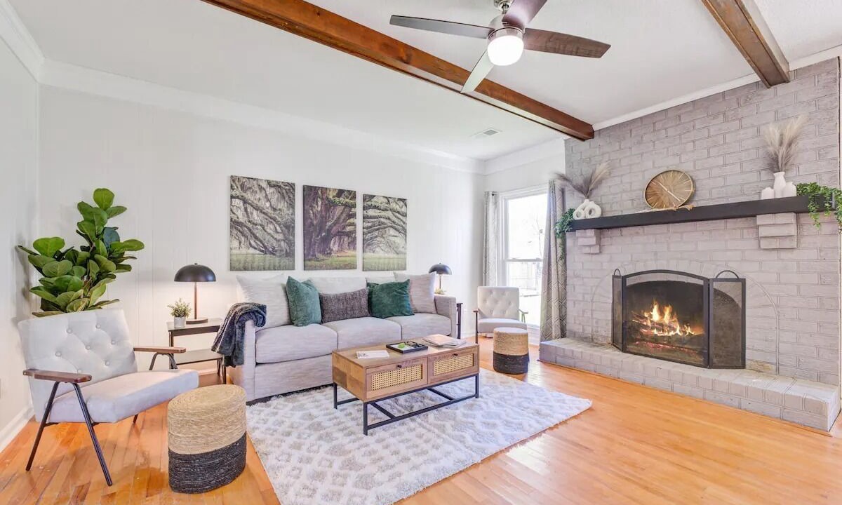 Photo of Livingroom in North Charleston
