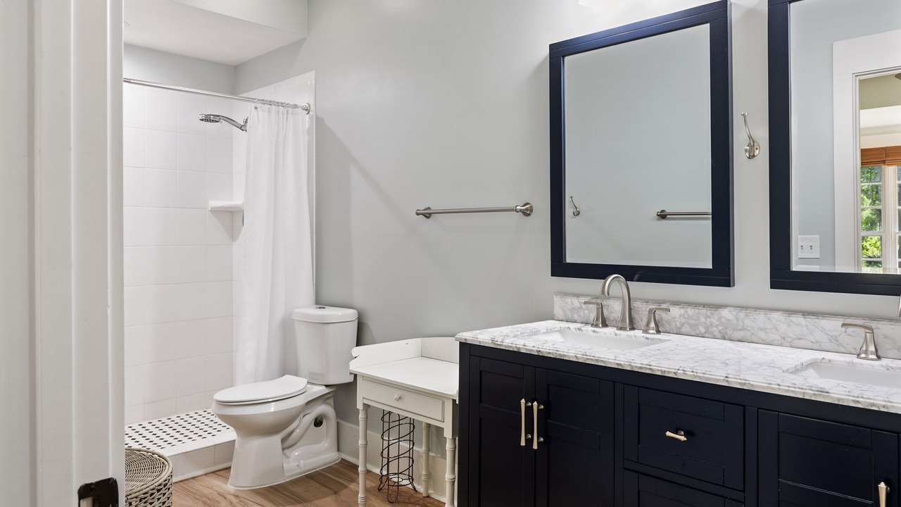 Photo of Bathroom in Melrose on the Beach