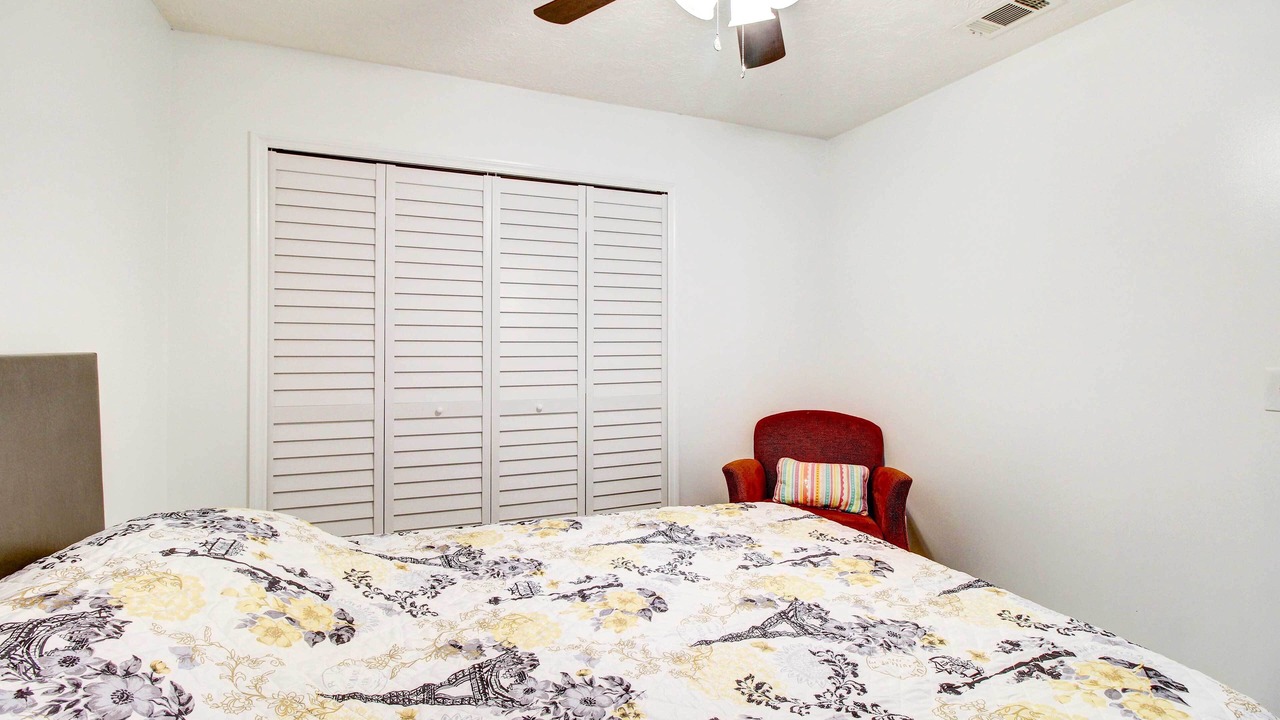 Photo of Bedroom in Whitemarsh Island