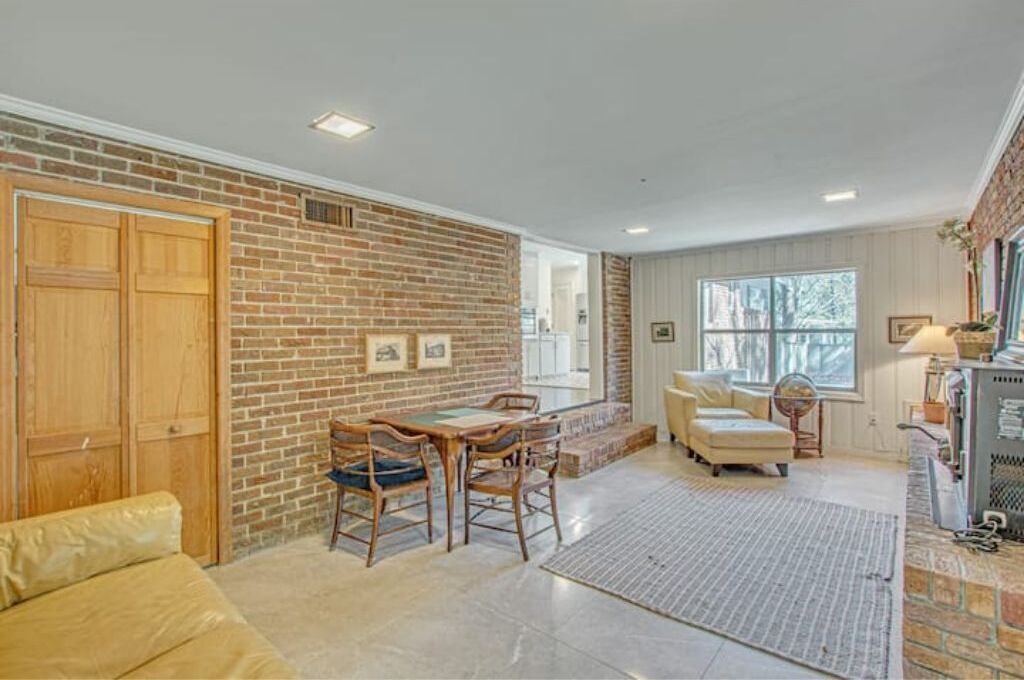 Photo of Livingroom in North Charleston
