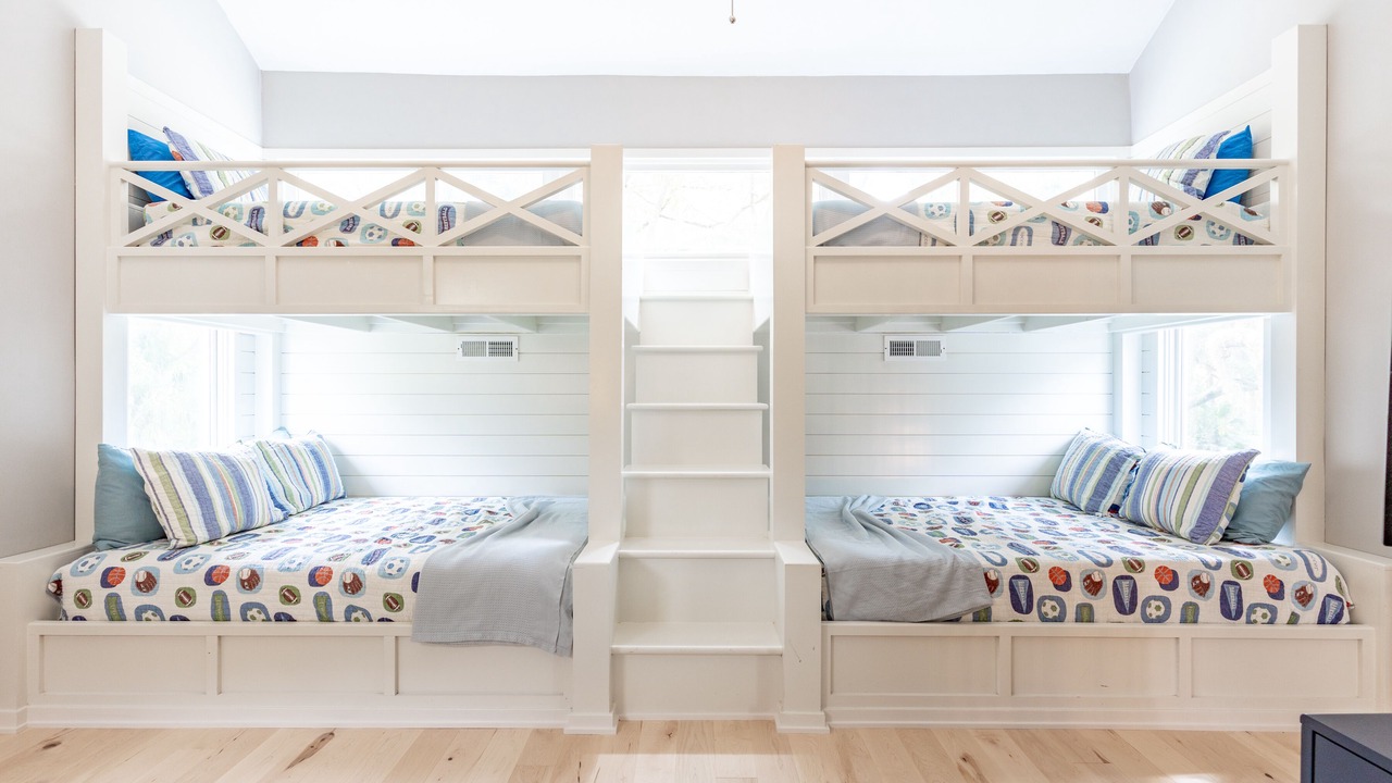 Photo of Bedroom in Vanderhorst Plantation