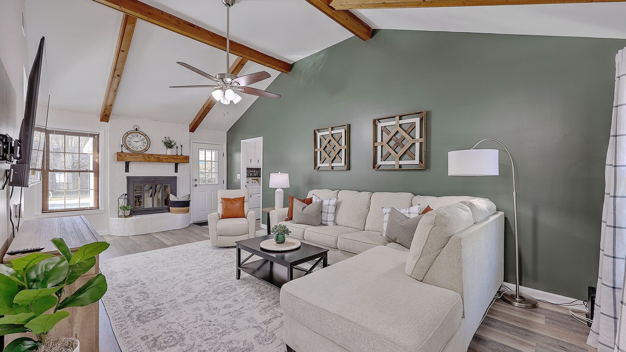 Photo of Livingroom in North Charleston