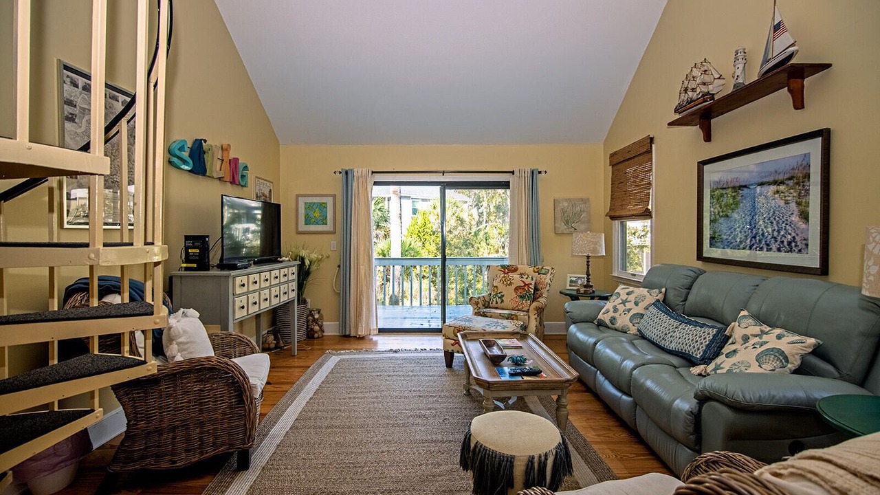 Photo of Livingroom in Ocean Ridge
