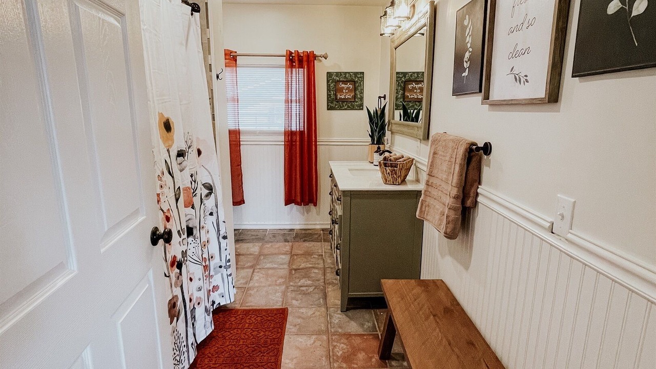 Photo of Bathroom in Royal