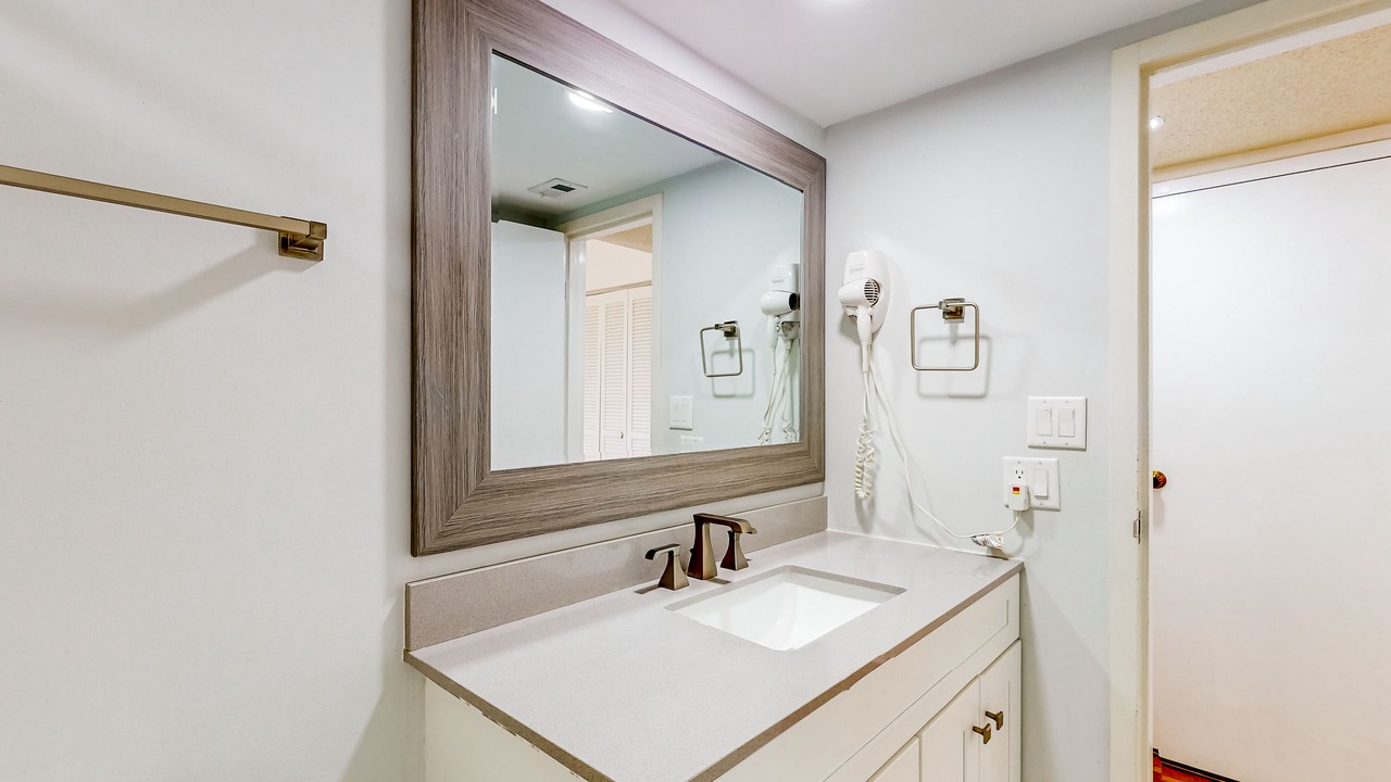 Photo of Bathroom in Harbour Town