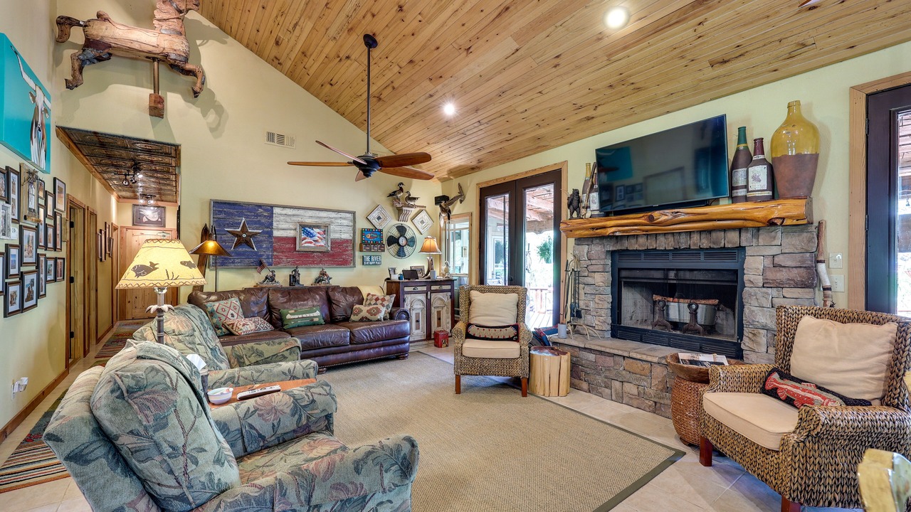 Photo of Livingroom in Caddo Gap