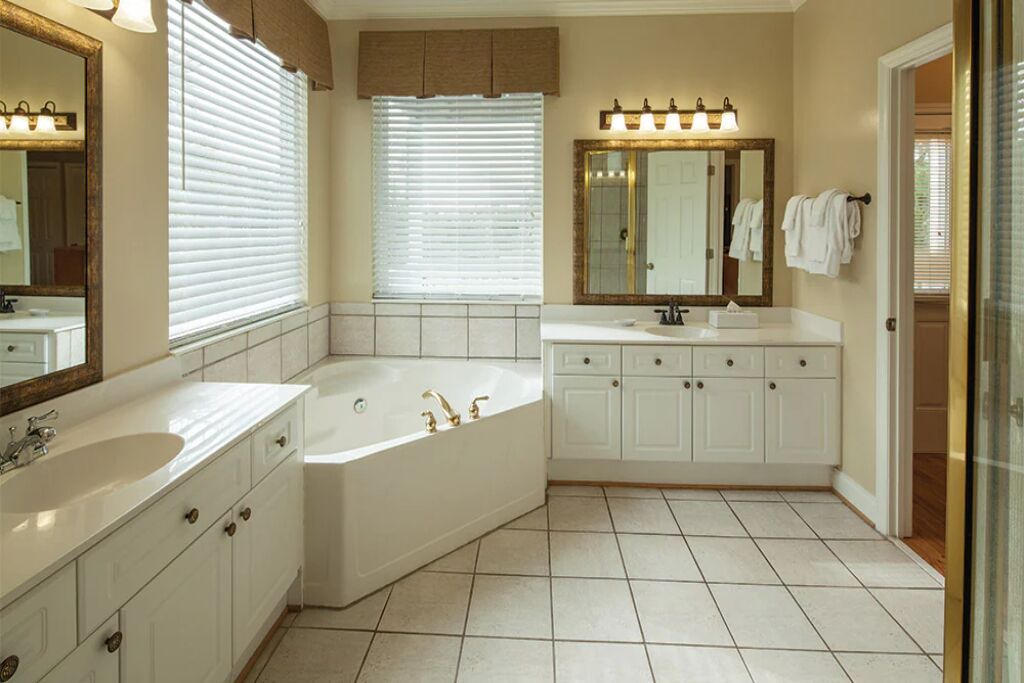 Photo of Bathroom in Ocean Ridge