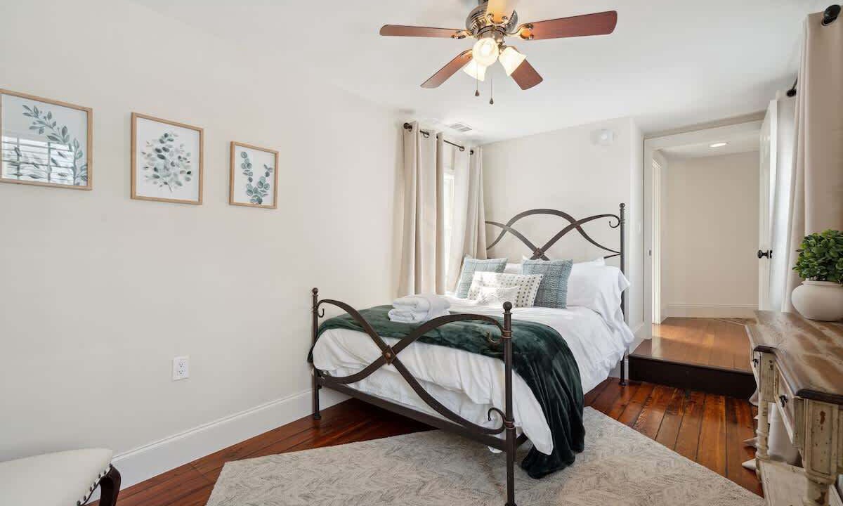 Photo of Bedroom in Harleston Village