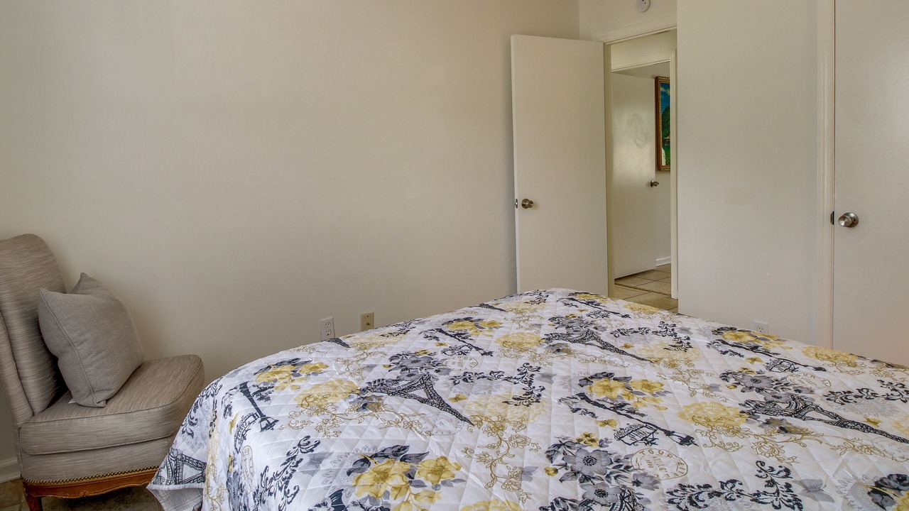 Photo of Bedroom in Whitemarsh Island