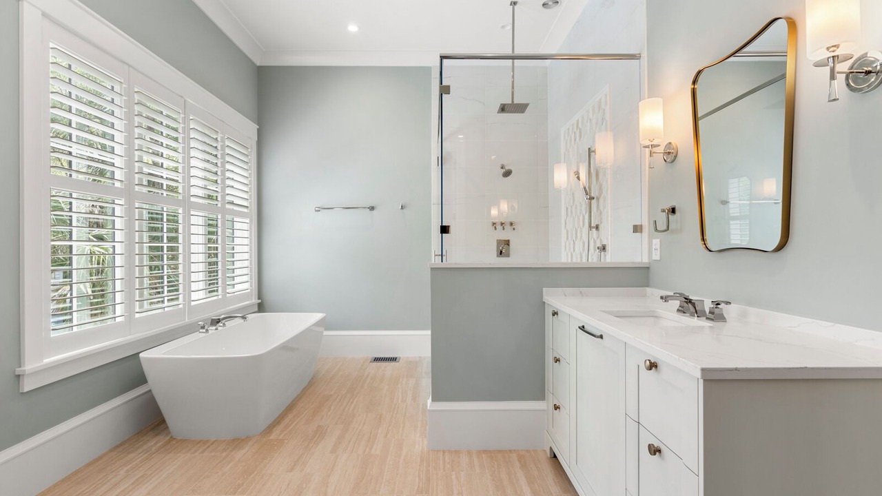 Photo of Bathroom in Vanderhorst Plantation