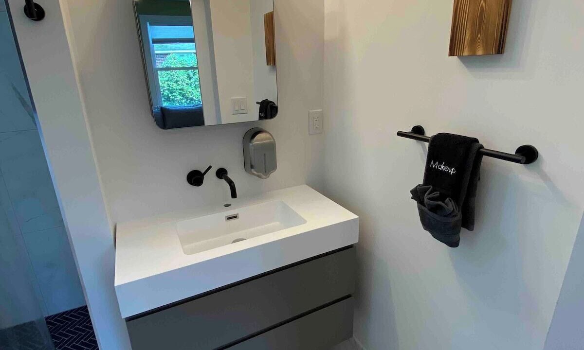 Photo of Bathroom in North Charleston