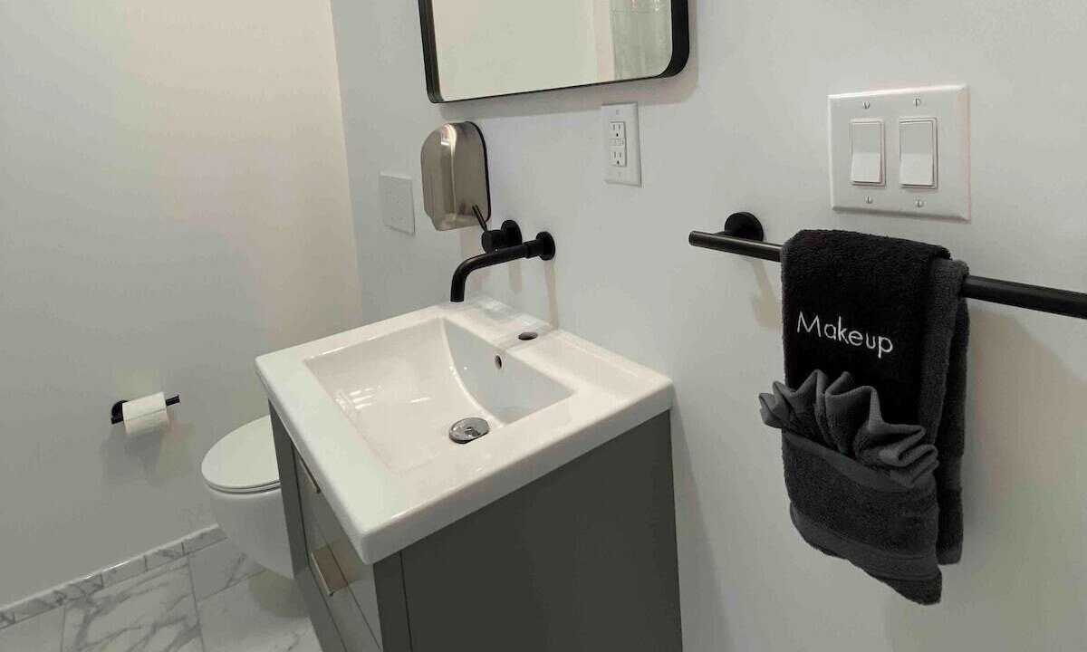 Photo of Bathroom in North Charleston