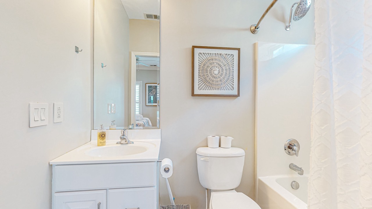 Photo of Bathroom in Waters Edge