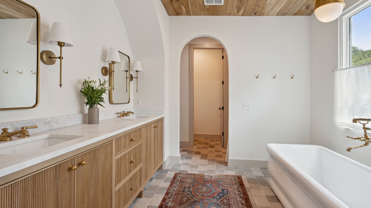 Photo of Bathroom in Old Village