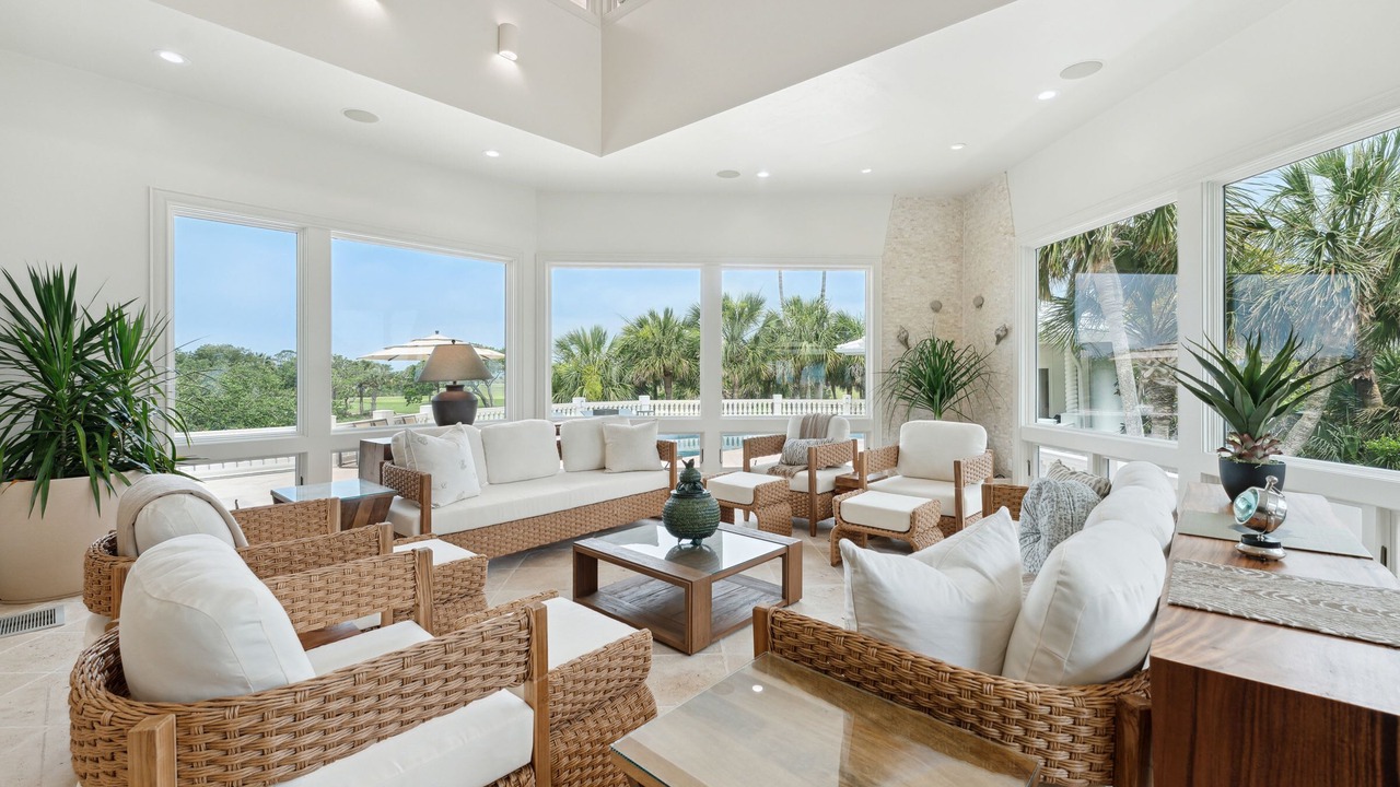 Photo of Livingroom in Ocean Point