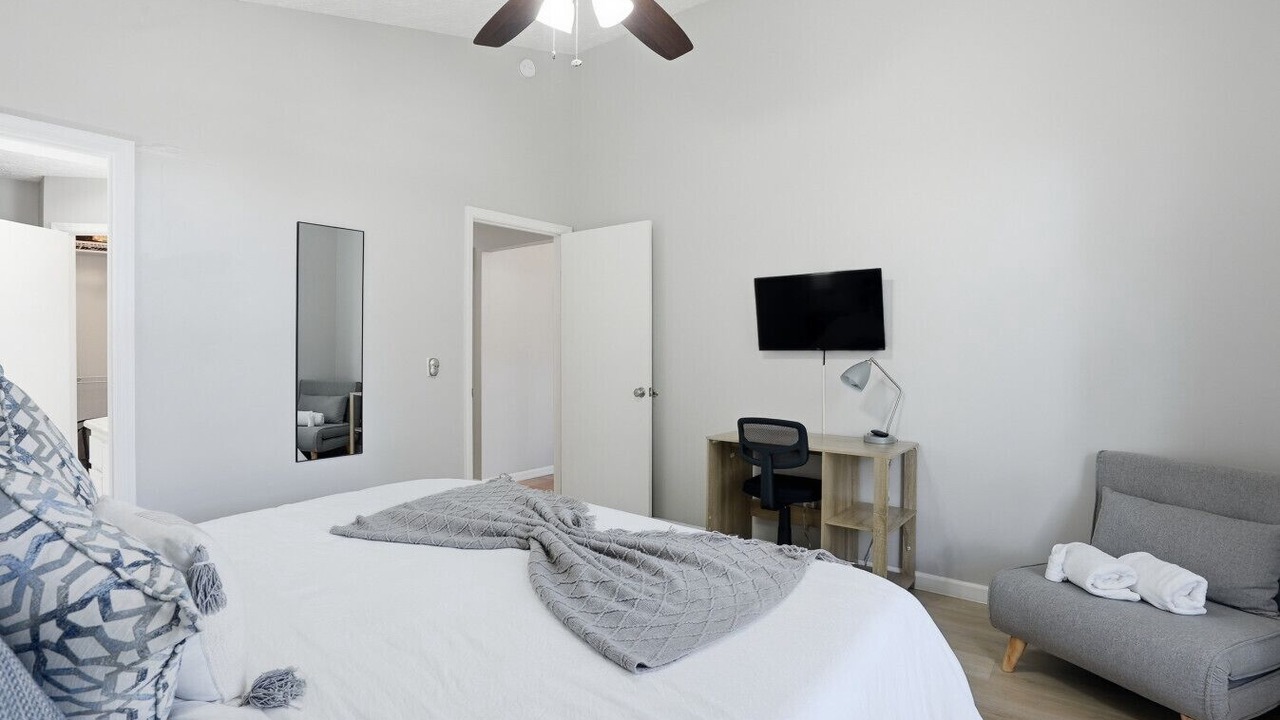 Photo of Bedroom in Whitemarsh Island