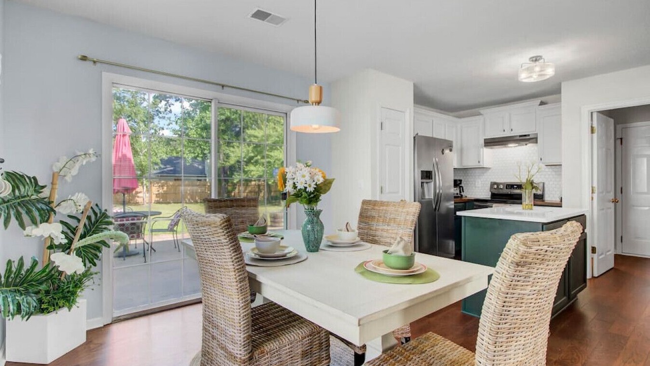 Photo of Livingroom in North Charleston