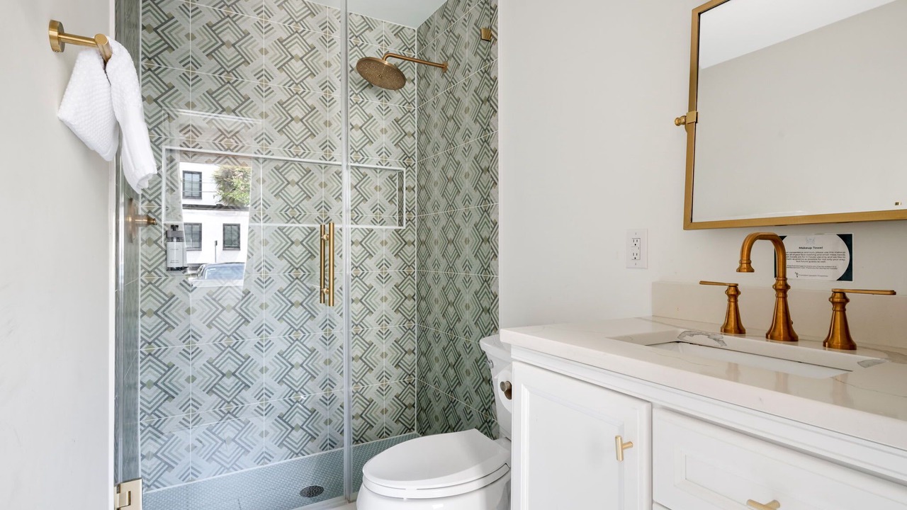 Photo of Bathroom in Cannonborough Elliotborough