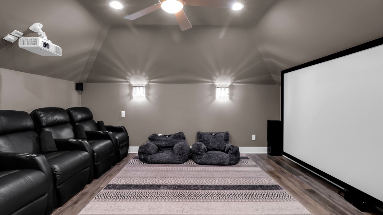 Photo of Bedroom in Folly Field