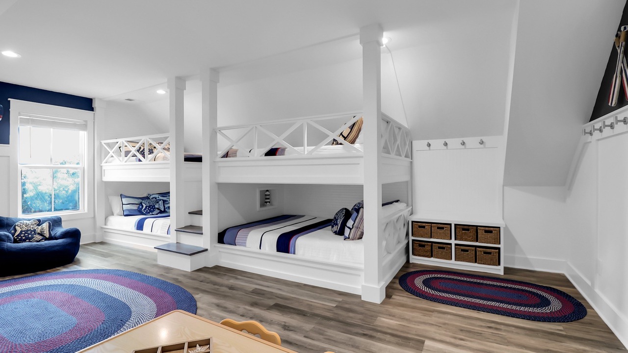 Photo of Bedroom in Folly Field