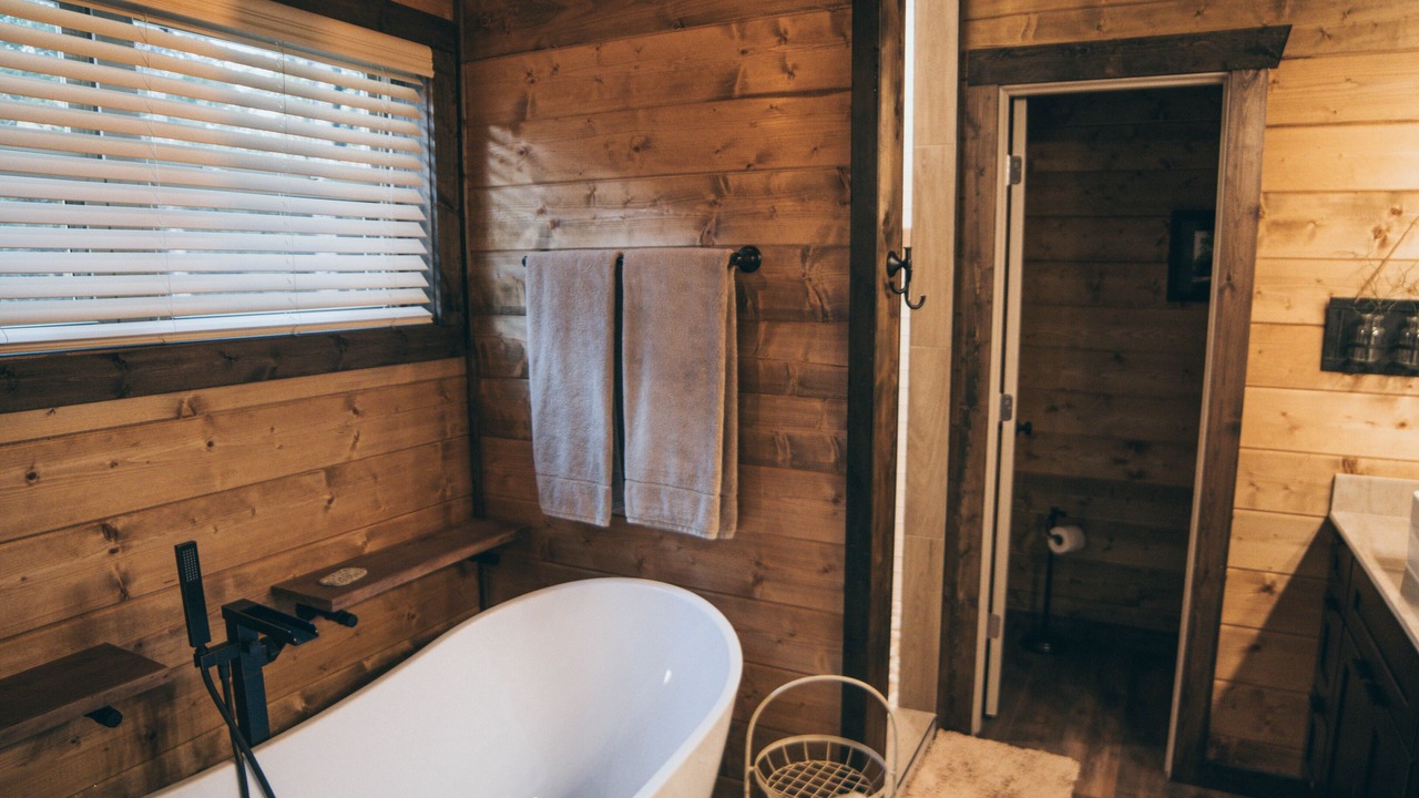 Photo of Bathroom in Jasper