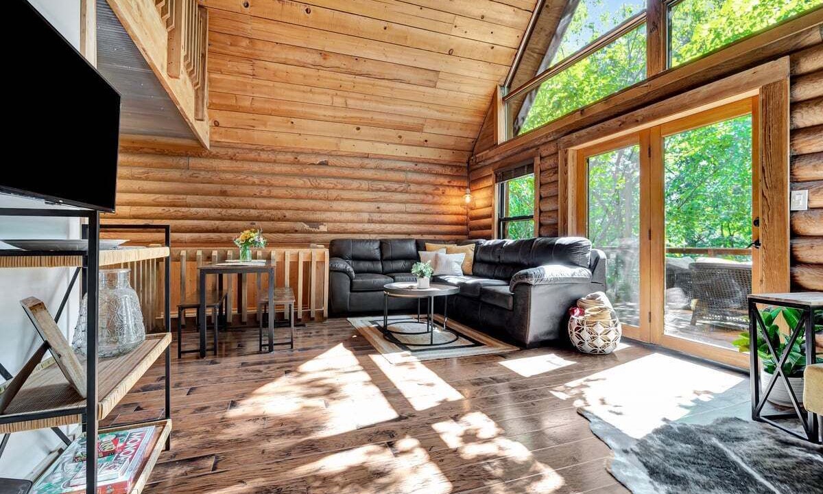 Photo of Livingroom in Beaver Shores